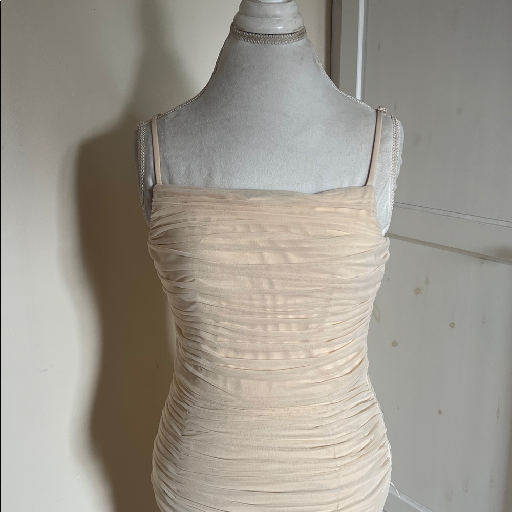 NWT Dress the Population Cream Ruched Bodycon Midi Dress - Size L Flawed Gem - Picture 3 of 15